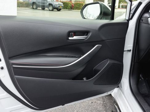 Certified 2025 Toyota Corolla SE w/ SE Premium Package image 25