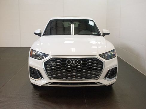Used 2024 Audi Q5 2.0T Premium Plus w/ Premium Plus Package AWD/4WD image 2
