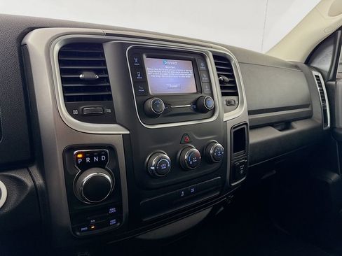 Used 2022 RAM 1500 Classic SLT AWD/4WD image 17