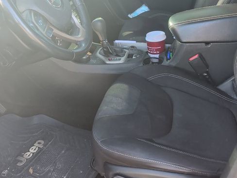 Used 2015 Jeep Cherokee Latitude w/ Trailer Tow Group image 7
