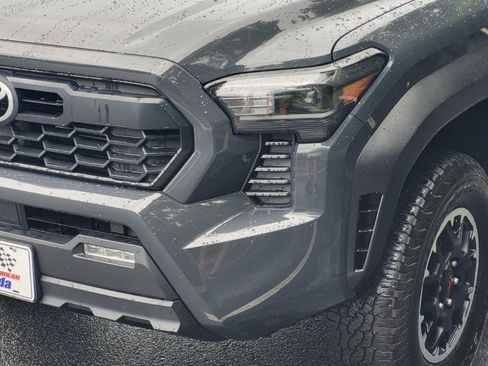 Used 2024 Toyota Tacoma TRD Off-Road AWD/4WD image 7