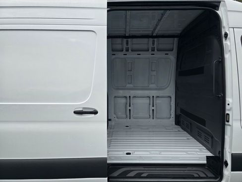 New 2026 Mercedes-Benz Sprinter 2500 image 17