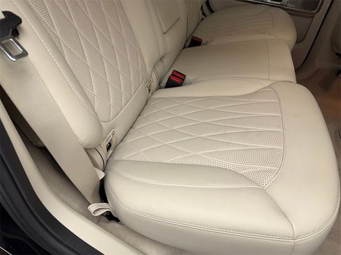 Used 2022 Mercedes-Benz G 550 image 50