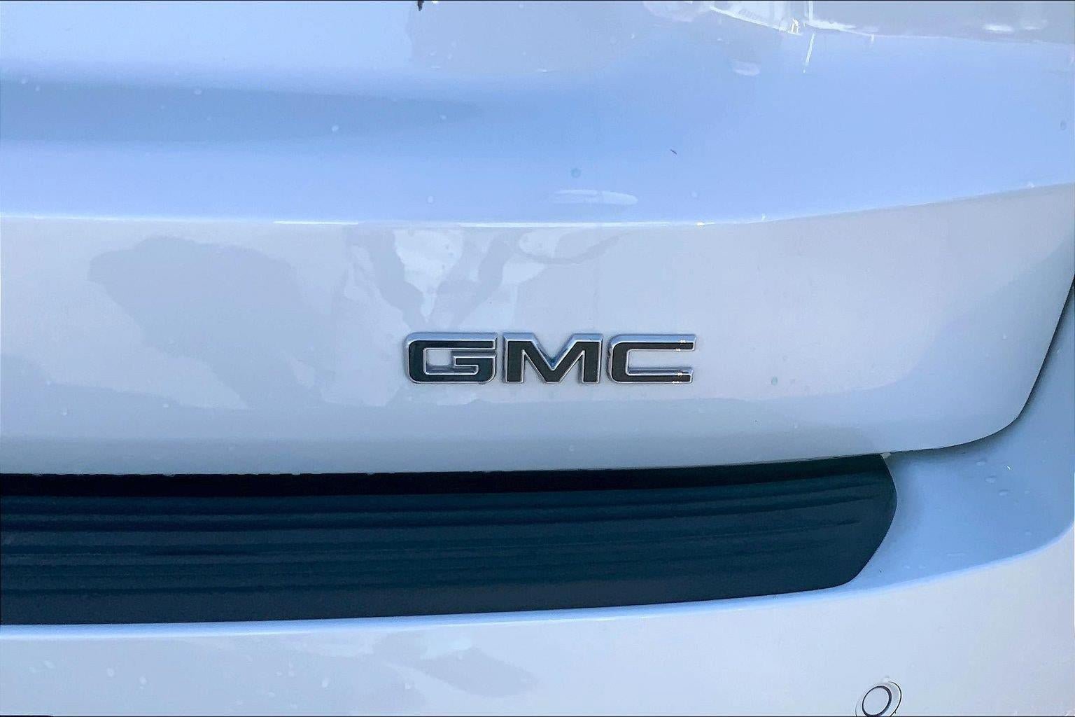 Used 2026 GMC Yukon Denali AWD/4WD image 8