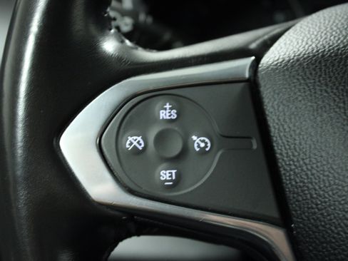 Used 2020 Chevrolet Traverse LT FWD image 21