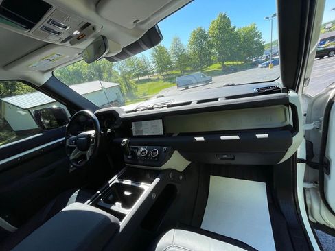 Used 2023 Land Rover Defender 110 S AWD/4WD image 12