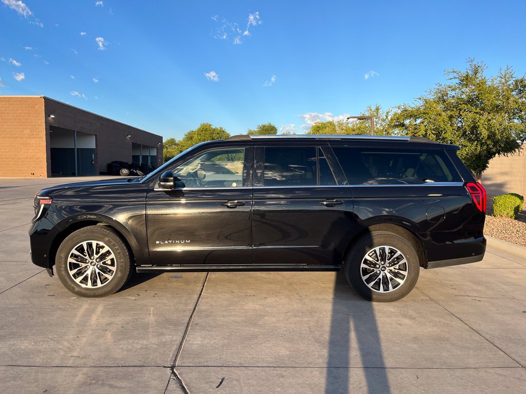 Used 2025 Ford Expedition Max Platinum AWD/4WD image 10