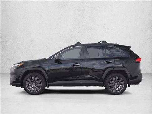 Used 2023 Toyota RAV4 Limited AWD/4WD image 4