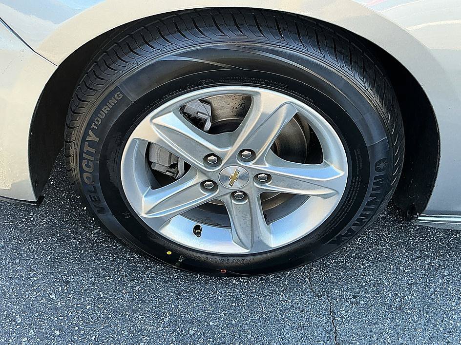 Used 2024 Chevrolet Malibu LT FWD image 10