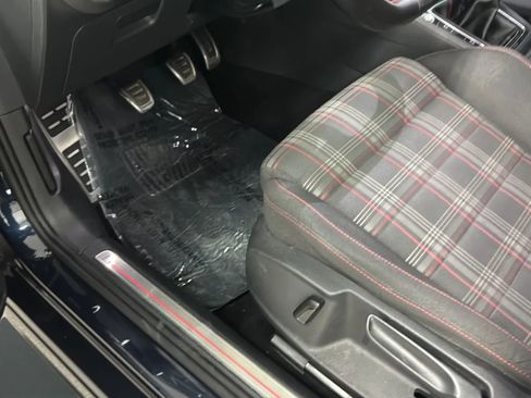 Used 2017 Volkswagen GTI Sport FWD image 27