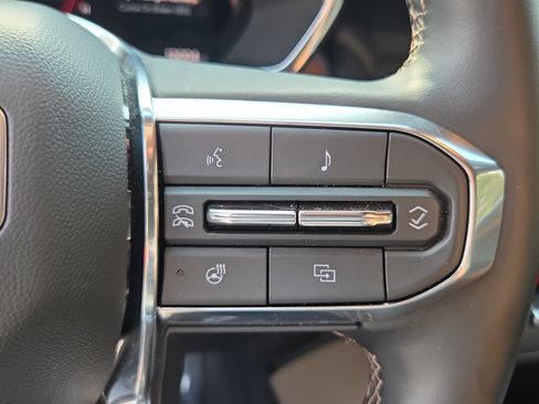 Certified 2024 GMC Canyon Denali AWD/4WD image 26