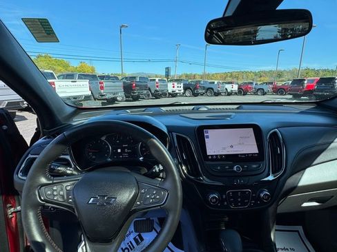 Used 2022 Chevrolet Equinox RS w/ RS Leather Package image 10