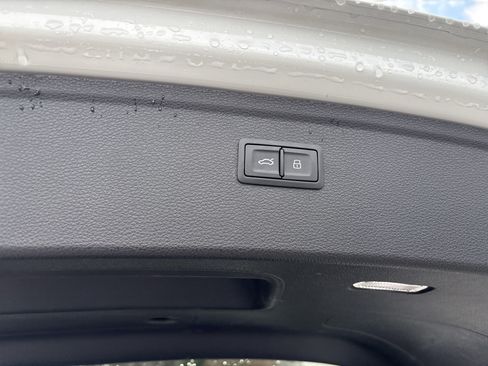 Used 2021 Audi Q5 Premium Plus w/ Premium Plus Package image 27