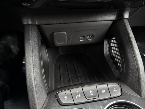 Used 2024 Chevrolet TrailBlazer RS w/ Driver Confidence Package image 31