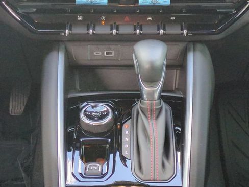 Used 2024 Chevrolet Colorado Z71 w/ Z71 Convenience Package 2 AWD/4WD image 20
