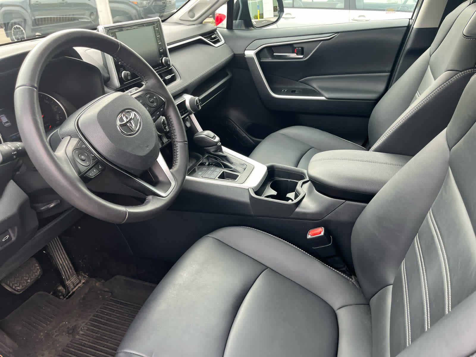 Used 2021 Toyota RAV4 XLE Premium AWD/4WD image 11