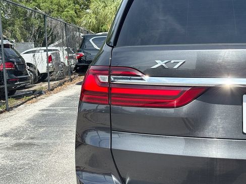 Used 2020 BMW X7 xDrive40i w/ Premium Package AWD/4WD image 10