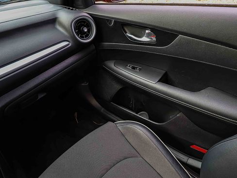 Certified 2023 Kia Forte GT-Line w/ GT-Line Premium Package image 18