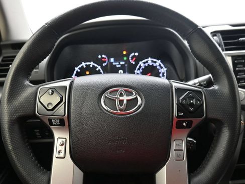 Used 2022 Toyota 4Runner SR5 Premium w/ Moonroof Package RWD image 7