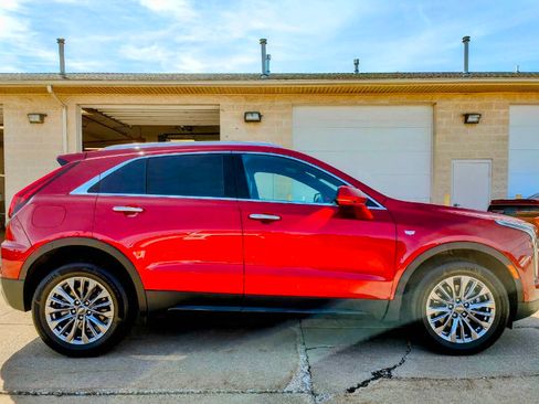 Used 2024 Cadillac XT4 Premium Luxury w/ Active Safety Package FWD image 5