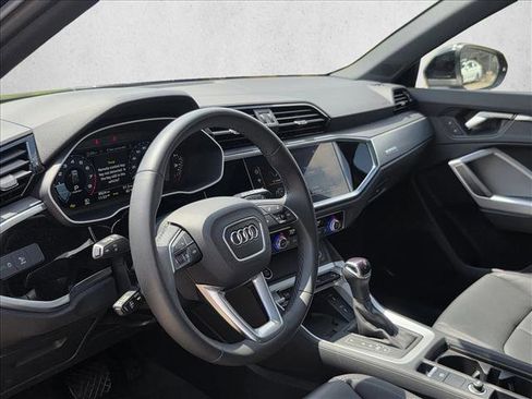 Certified 2025 Audi Q3 2.0T Premium w/ Convenience Package AWD/4WD image 13