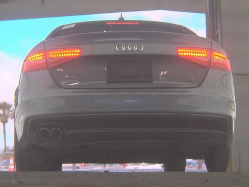 Used 2016 Audi A4 2.0T Premium image 16