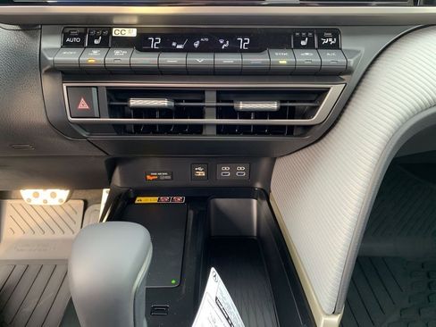 New 2026 Toyota Camry SE FWD image 21