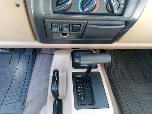 Used 2001 Jeep Wrangler Sahara AWD/4WD image 16