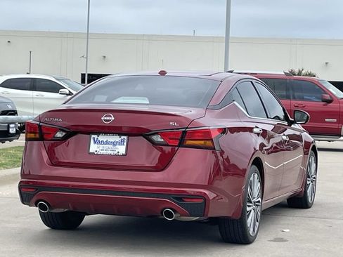Used 2024 Nissan Altima 2.5 SL FWD image 4