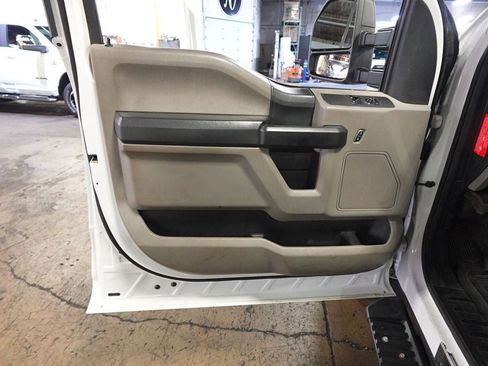 Used 2017 Ford F250 XL w/ Power Equipment Group image 7