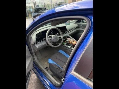 Used 2023 Hyundai Elantra SEL w/ Convenience Package FWD image 27