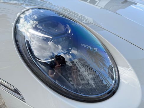 Used 2022 Porsche 911 Turbo S image 5