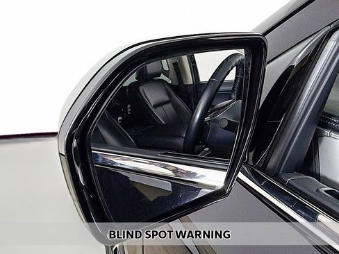 Used 2024 Ford Expedition Max XLT image 4