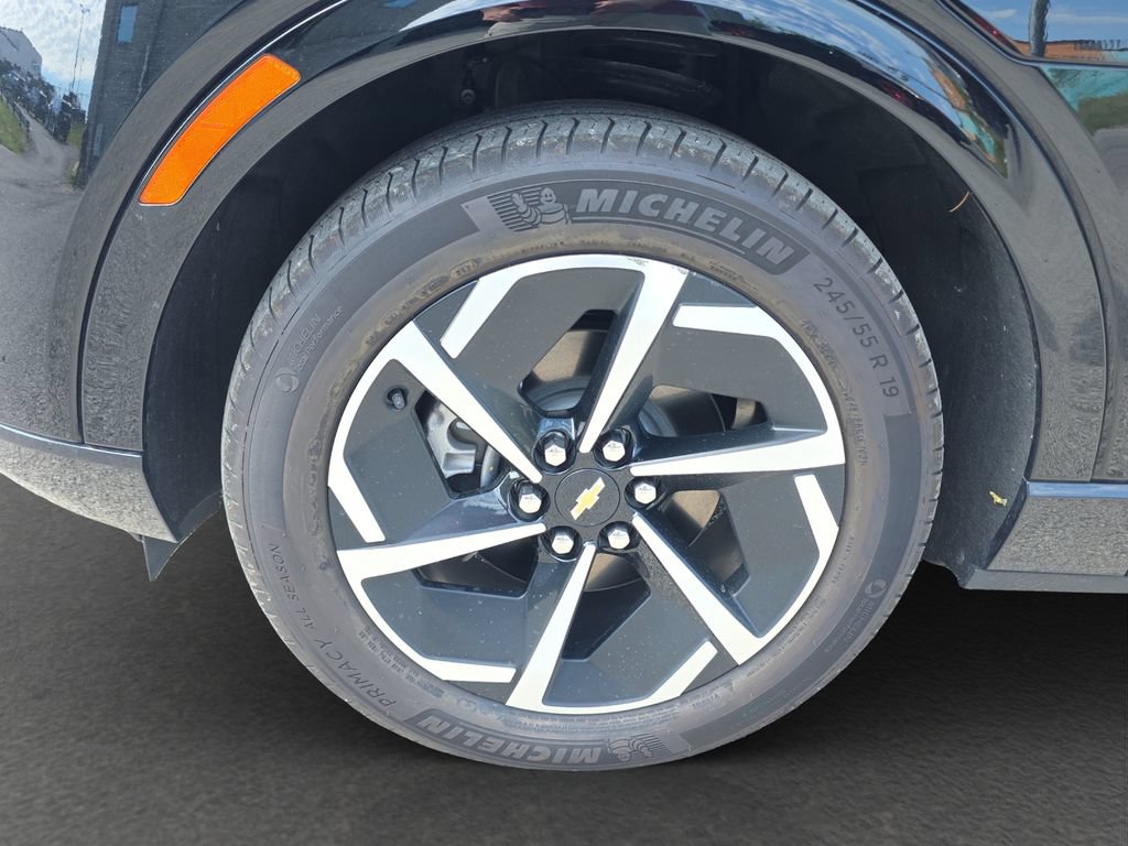 Certified 2024 Chevrolet Equinox EV LT FWD image 4
