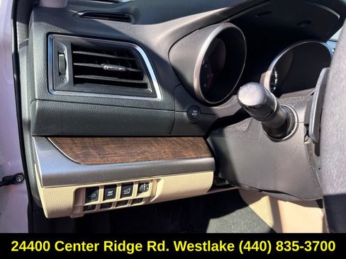 Used 2017 Subaru Outback 2.5i Limited AWD/4WD image 19