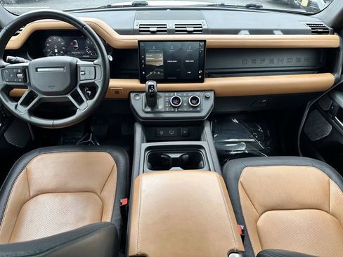 Used 2024 Land Rover Defender 130 X-Dynamic SE AWD/4WD image 15