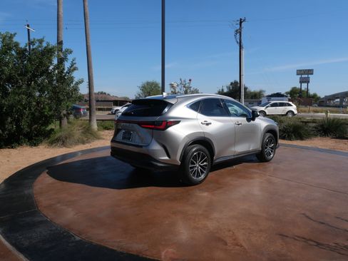 Used 2024 Lexus NX 350 NX 350 Premium image 2