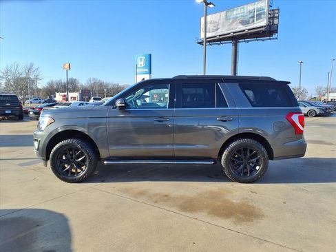 Used 2021 Ford Expedition XLT image 23