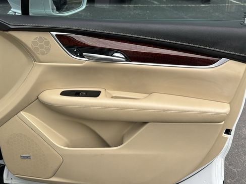 Used 2017 Cadillac XT5 Luxury w/ Driver Awareness Package image 26