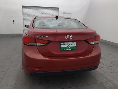 Used 2016 Hyundai Elantra SE w/ Option Group 02 FWD image 6