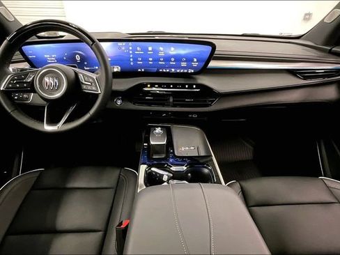 Used 2025 Buick Enclave Avenir w/ Super Cruise Package image 17