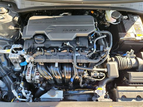 New 2026 Hyundai Elantra Limited FWD image 21