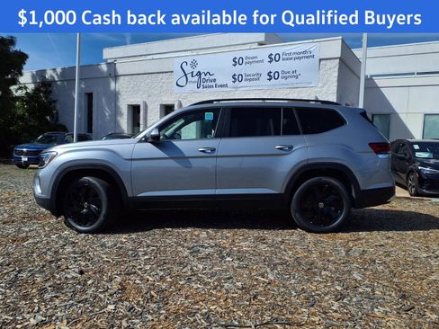 New 2026 Volkswagen Atlas SE image 3