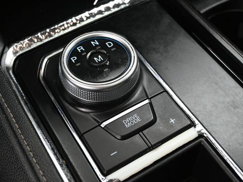 Used 2023 Ford Expedition XLT image 21