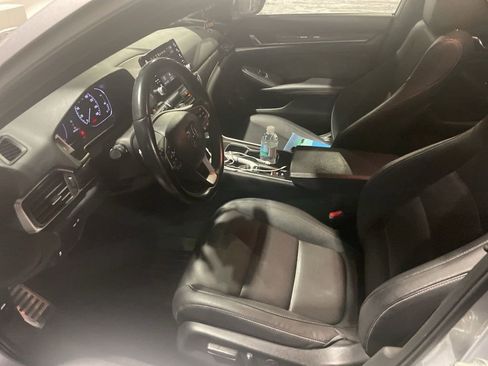 Used 2019 Honda Accord Sport image 5