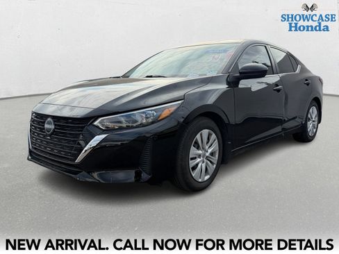 Used 2025 Nissan Sentra S image 2