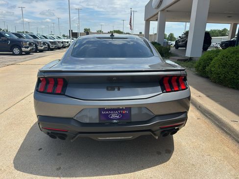 Used 2024 Ford Mustang GT Premium RWD image 9