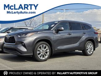Used 2021 Toyota Highlander Limited video 1