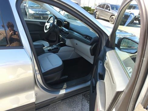 Certified 2024 Ford Escape Active AWD/4WD image 22