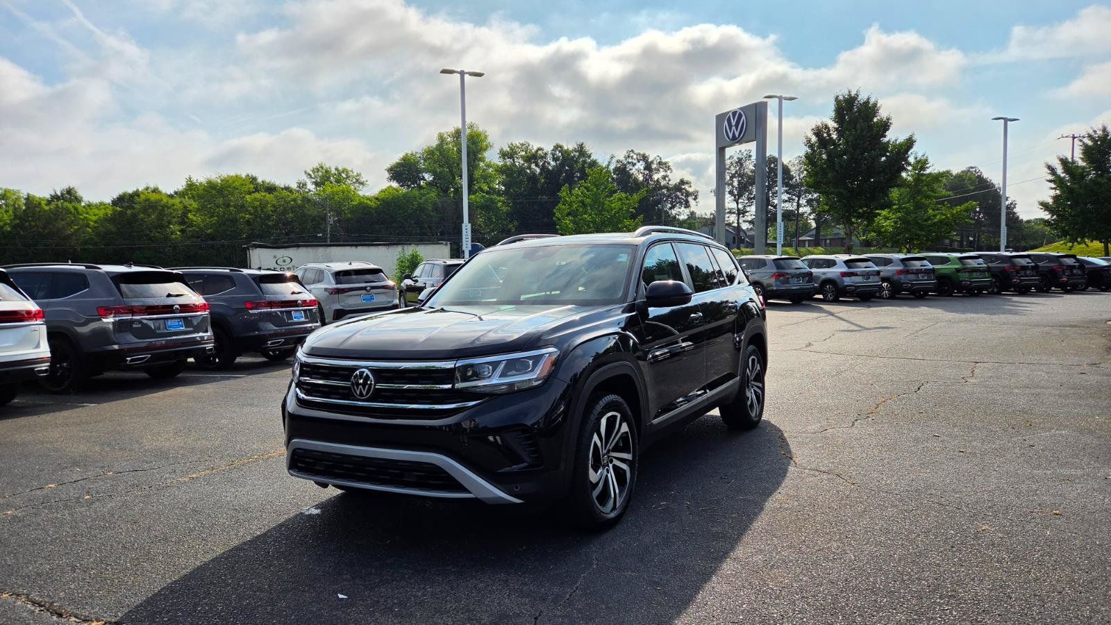 Certified 2022 Volkswagen Atlas SEL AWD/4WD image 7